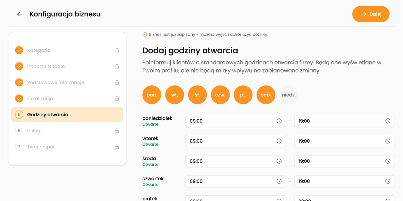 Krok „Godziny otwarcia” po zapisaniu biznesu w kreatorze na komputerze.