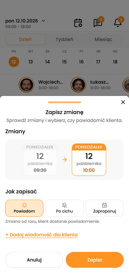Okno „Zapisz zmianę” z porównaniem terminów oraz opcjami „Powiadom”, „Po cichu” i „Zaproponuj”.