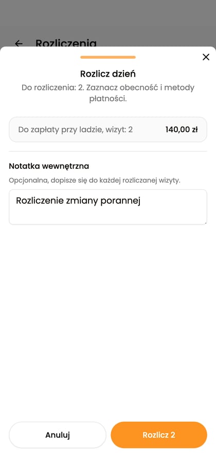 Dolna część formularza „Rozlicz dzień” z kwotami, notatką wewnętrzną i przyciskiem „Rozlicz 2”.