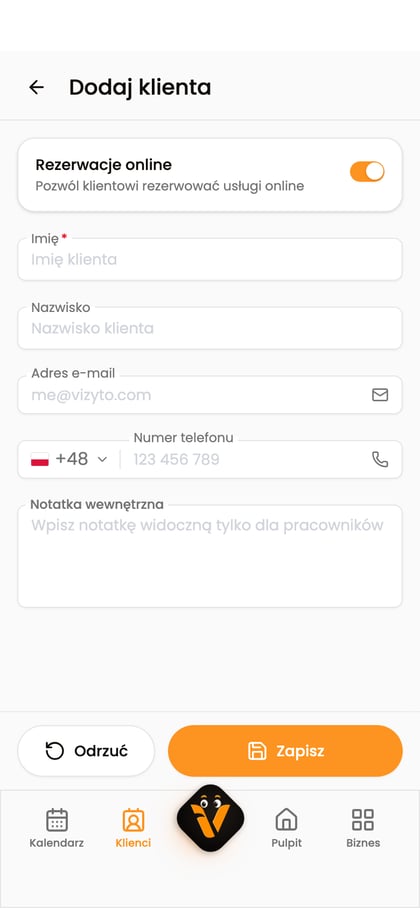 Formularz Dodaj klienta na telefonie z pustymi polami danych.