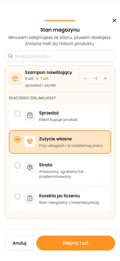 Okno „Stan magazynu” po zdjęciu jednej sztuki produktu „Szampon nawilżający” z listą powodów zmiany.