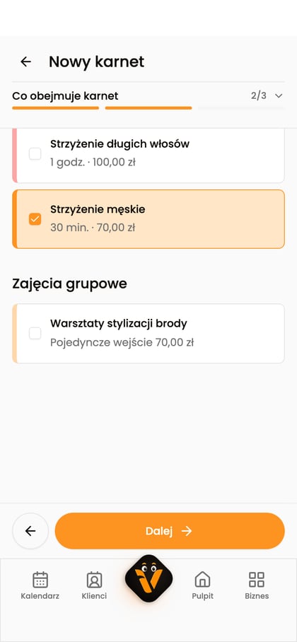 Krok „Co obejmuje karnet” z zaznaczoną usługą „Strzyżenie męskie”.