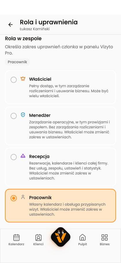 Ekran „Rola i uprawnienia” Łukasza Kamińskiego z wyborem roli w zespole.